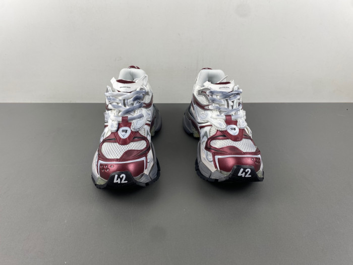 Ba*len*cia*ga -runner