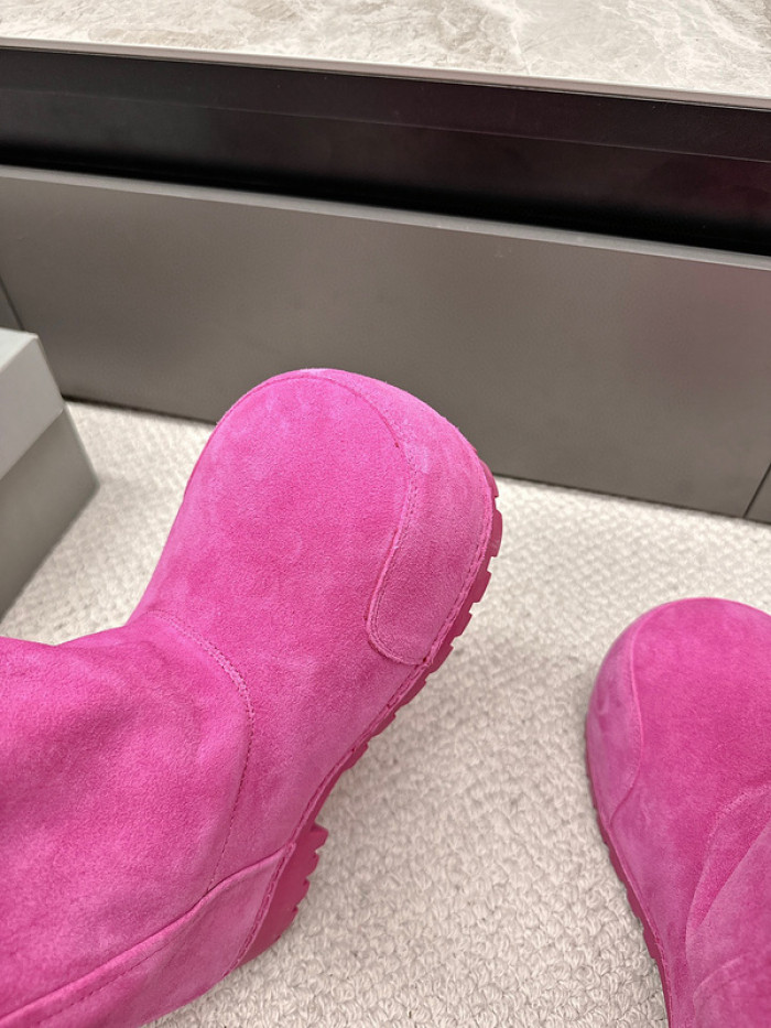 Ba*len*cia*ga alaska high boots