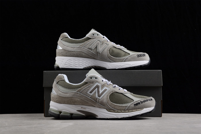 New Balance ML2002RV