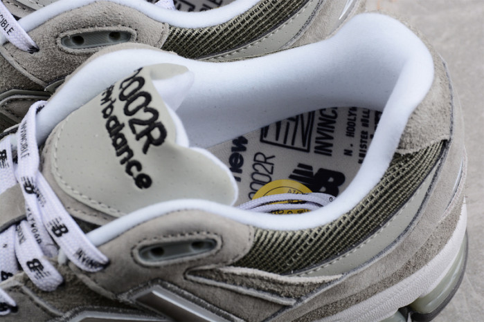 New Balance ML2002RV