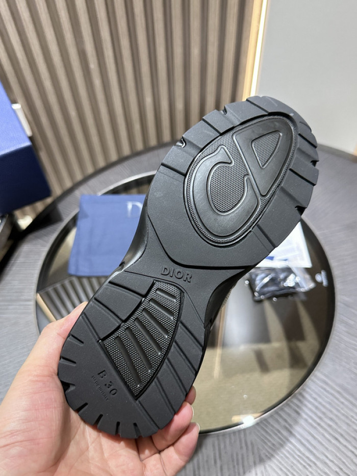 DIO B30 LowTop Sneaker