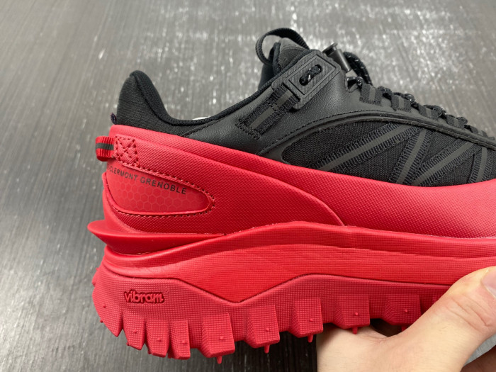 MONCLER TRAILGRIP GORE-TEX