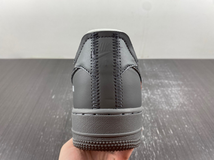 Off-White™ x Nike Air Force 1 DX1419-500