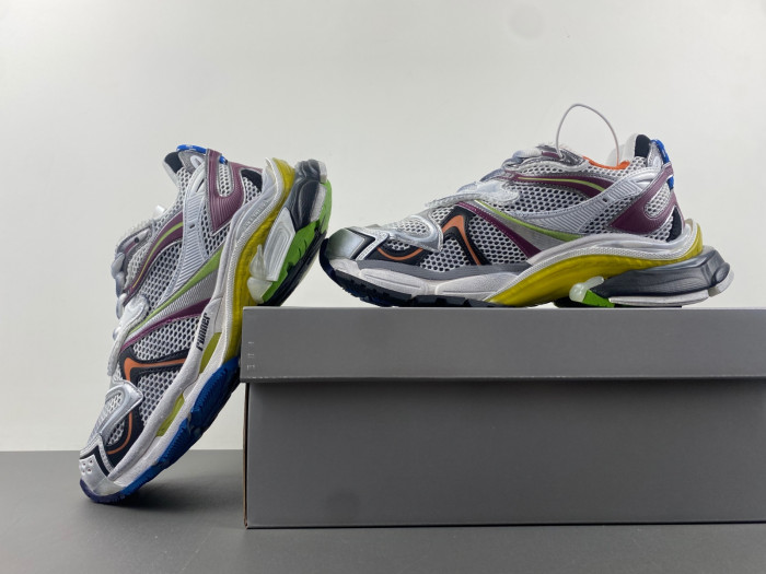 Ba*len*cia*ga -runner