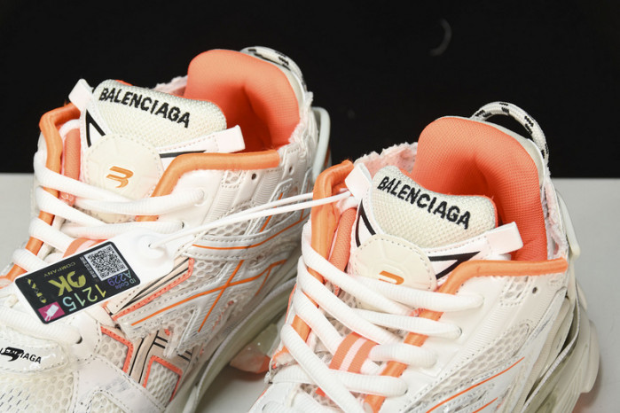 Ba*len*cia*ga -runner