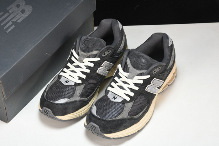 New Balance M2002RHO