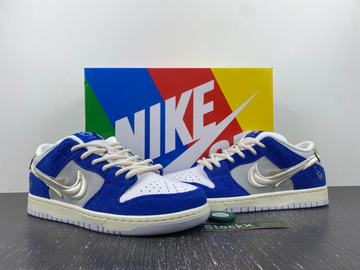 FLY Streetwear Nike SB Dunk Low DQ5130-400