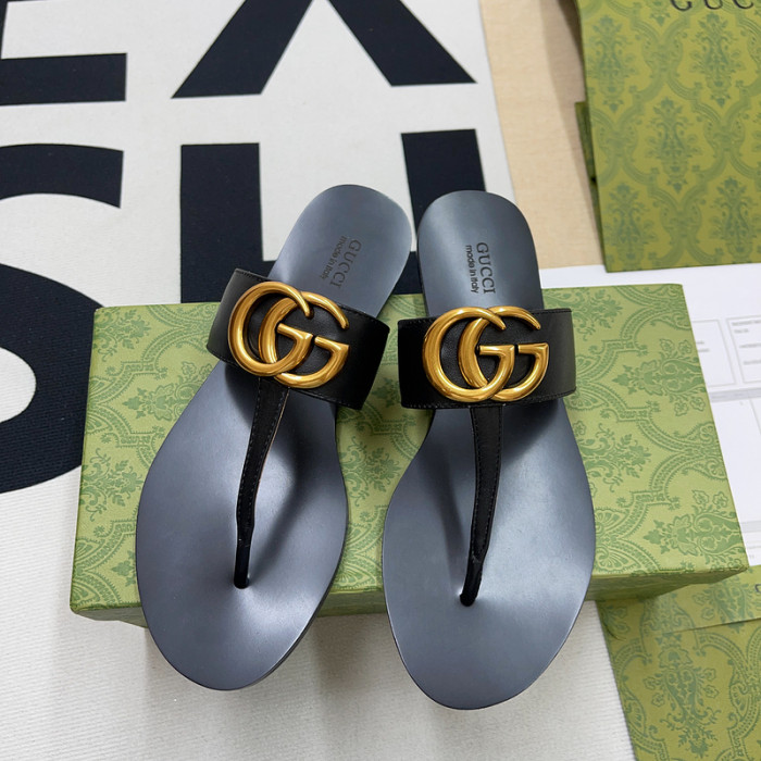 G*u*i sandal