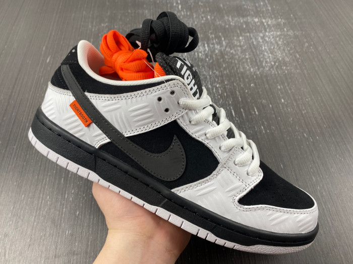 TIGHTBOOTH x Nike SB Dunk Low FD2629-100