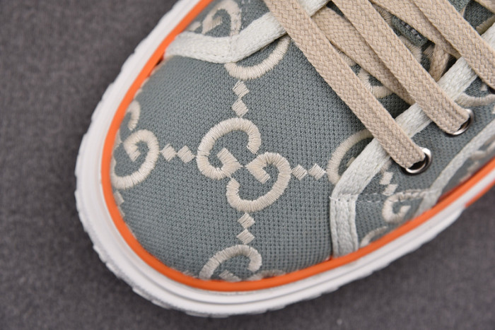 G*u*i sneaker
