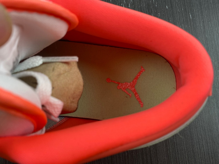 Air Jordan 1 Low SE 