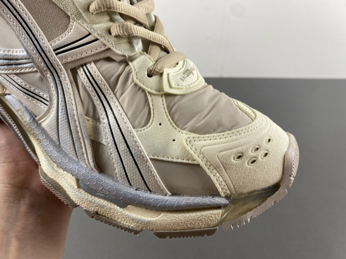 Ba*len*cia*ga -runner