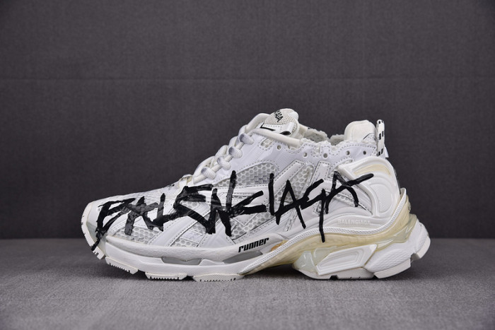 Ba*len*cia*ga -runner