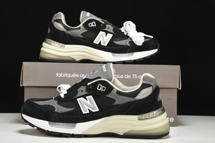 New Balance M992EB