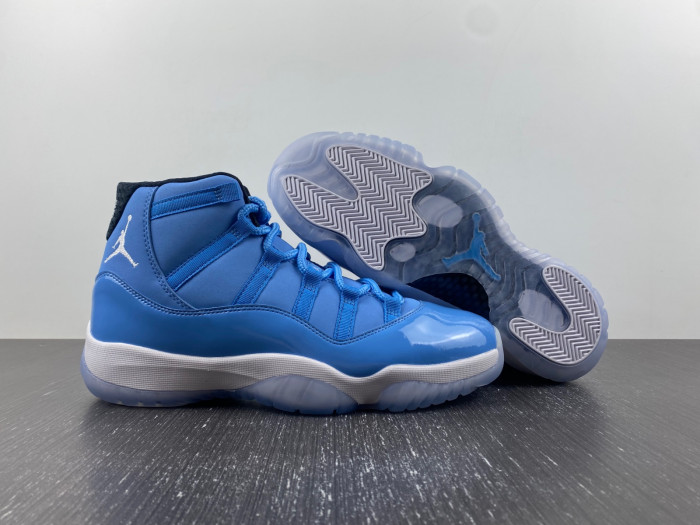 Air Jordan Ultimate Gift of Flight (11/29) - 717602-900