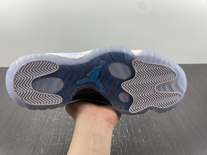 Air Jordan Ultimate Gift of Flight (11/29) - 717602-900