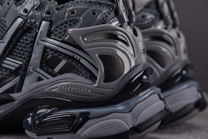 Ba*len*cia*ga -runner