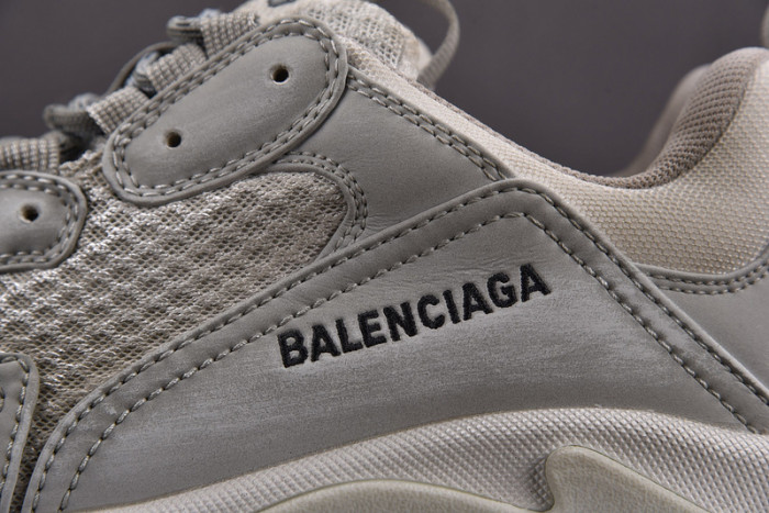 BLCG SNEAKER TRIPLE.S.